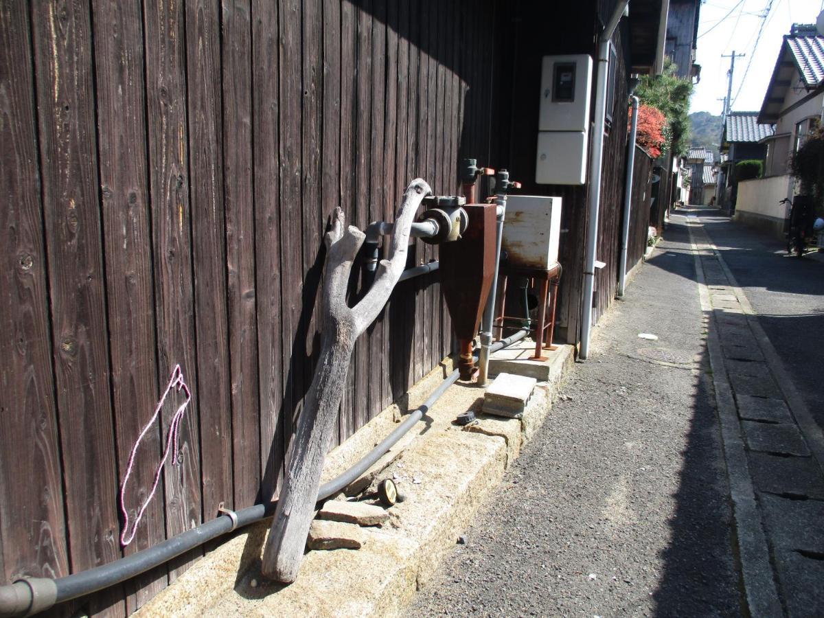 Oyajino Umi Bed & Breakfast Naoshima Luaran gambar