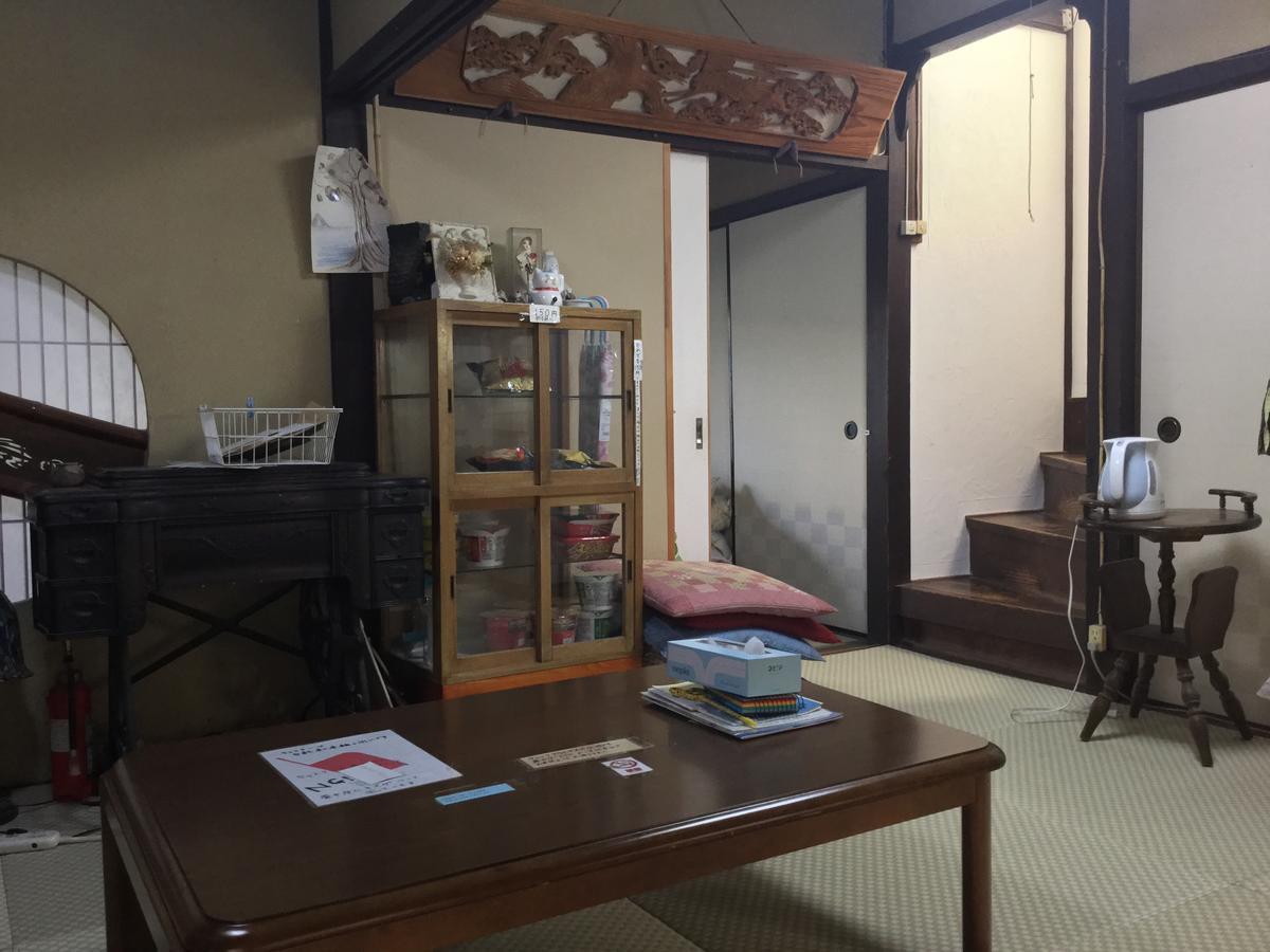 Oyajino Umi Bed & Breakfast Naoshima Luaran gambar